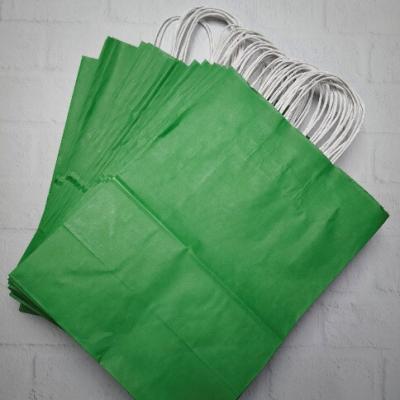 Пакет бумажный с кручеными ручками, зеленый, из первичного сырья, 260 х 150 х 340 мм